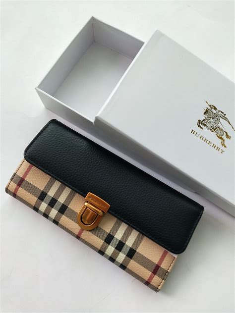 Кошелек Burberry купить на OZON по низкой цене